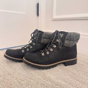 Women's Black Ankle Snow Boots